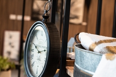 Imagen de Reloj de pared vintage, metal y vidrio