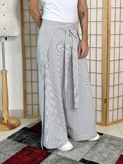 wrap palazzo trousers  Ropa, Pantalones de moda, Moda