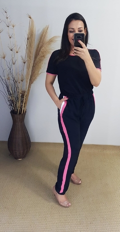 CALÇA JOGGER PRETO C/ VIVO ROSA - comprar online