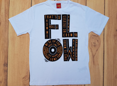 Imagem do CONJUNTO INFANTIL MENINO KYLY CAMISETA E BERMUDA MOLETINHO ESTAMPA FLOW