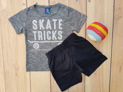 CONJUNTO INFANTIL MENINO CAMISETA SKATE TRICKS + BERMUDA VERÃO PIPA - Loja online - moda feminina e infantil - LOJA FLORBELLE