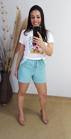 Imagem do SHORT FEMININO COM DETALHE BRANCO NO BOLSO VERDE