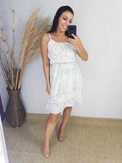 VESTIDO CURTO CHIFFON OFF ESTAMPADO FOLHAS VERDES