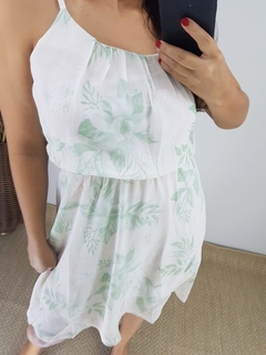 VESTIDO CURTO CHIFFON OFF ESTAMPADO FOLHAS VERDES - loja online