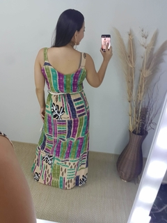 VESTIDO LONGO COM CINTO DE CORDA na internet