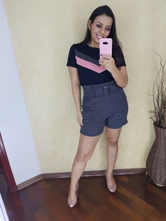 CONJUNTO BLUSA + SHORT EM MALHA CREPE PRETO COM ROSA