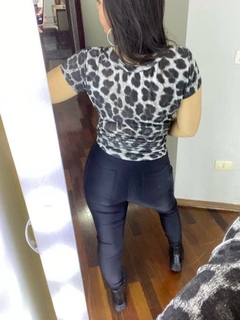 BLUSA FEMININA PODRINHA ESTAMPADA ONÇA PRETA ANIMAL PRINT - Loja online - moda feminina e infantil - LOJA FLORBELLE