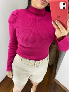 BLUSA FEMININA TRICOT MANGA PRINCESA MANGA LONGA CACHARREL GOLA ALTA LISA PINK - comprar online