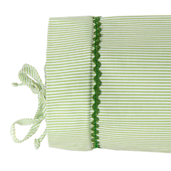 Rolinho Listrado Verde com Detalhe Sianinha - Algodão 220 Fios - 43x13cm Com Enchimento - comprar online