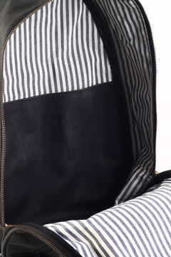 MOCHILA SYRAH 100% CUERO - NEGRA - tienda online