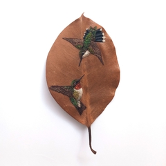 Beija-flor–de-pescoço-vermelho | moldura 29x29cm b