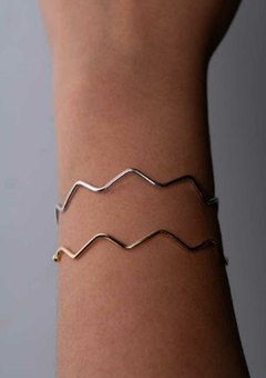 Bracelete Zig Zag Liso Banho de Ouro 18K na internet