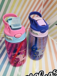 BOTELLA INFANTIL CON PICO RETRÁCTIL - comprar online