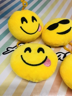 LLAVERO EMOJIS PELUCHE