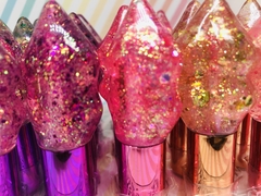 BRILLO LABIAL CON GLITTER - comprar online