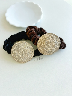 Scrunchie esfera cristais