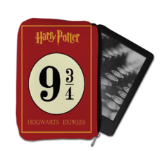 Capa Protetora Sleeve Case para Kindle Linha Harry Potter 020 - comprar online