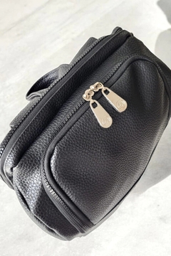 Mochila Luxe Black Cuero - Tienda Online de RIMLAND | shop mayorista