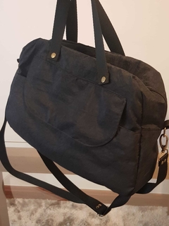 Bolsa em Nylon Amassado, cor Preta