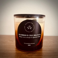 Vela Aromática Quartzo Verde - Bamboo e Chá Branco - comprar online