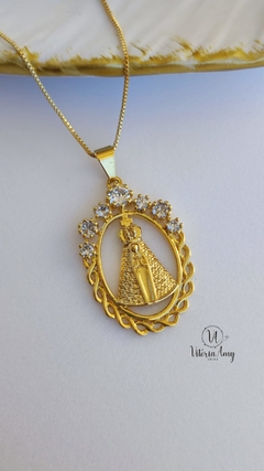 Corrente Com Pingente Nossa Senhora Aparecida Com Zircônias Cristal Banhado Em Ouro 18K