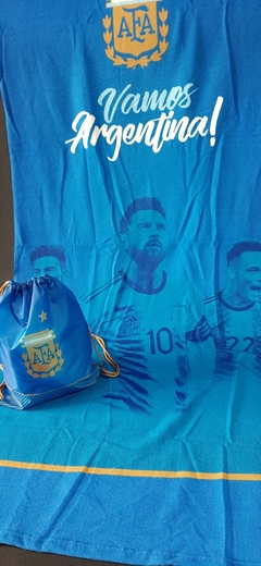 1623 - TOALLON DE FUTBOL CON MOCHILA - tienda online