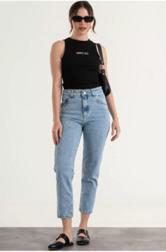 Jean Mom Fit Rigido VERVE - comprar online