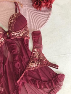 Imagem do Ref 3010 - Camisola sensual em tule e renda bicolor, acompanha calcinha fio