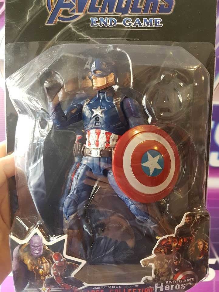 Muñeco marvel fashion capitan america