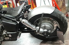 Paralama Traseiro Honda Shadow 750 Pneu até 180mm de largura 70cm acompanha kit fixação Paralamas dianteiro com orelha largura pneu 120mm comprimento 70cm banco solo com mola Garupa removível e suporte de placa lateral sem iluminação na internet