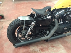 Kit Customização Harley Davidson Sportster banco solo com molas estofado