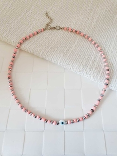 Choker de Miçangas Rosas com Pingente Olho Grego Branco - - comprar online