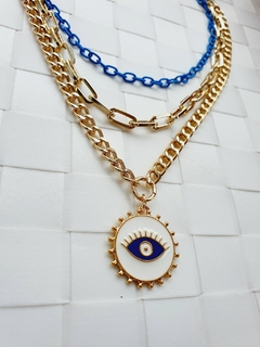 Colar Triplo Dourado e Azul com Pingente Olho - - comprar online