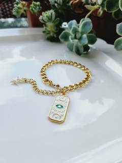 Pulseira Dourada com Pingente Placa de Olho Grego - - comprar online