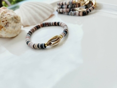 Pulseira Borrachinhas com Búzio Dourado - - comprar online