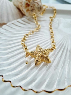 Colar Dourado com Pingente Estrela do Mar Pérola de Água Doce - - loja online