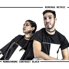 Remera Monochrome Contrast Negra - Metric by Lu