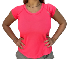 Remera Deportiva De Entrenamiento Mujer Dry Fit Rosa - comprar online