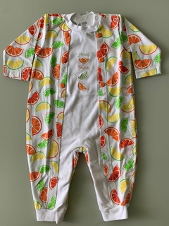 Macacão Laranjas Tam M Baby Fashion