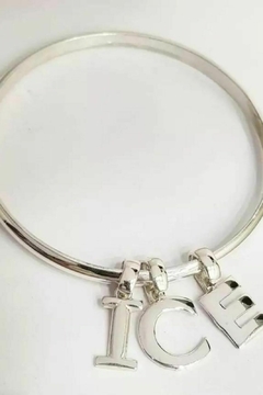 PULSERA Esclava "Self" con 3 iniciales - Plata 925