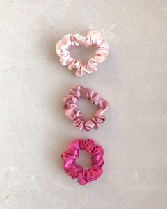 Scrunchies Lady in Pink x 3