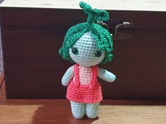 Boneca Flora feito com a técnica de Amigurumi em crochê, by Casinha de Crochê Ateliê.