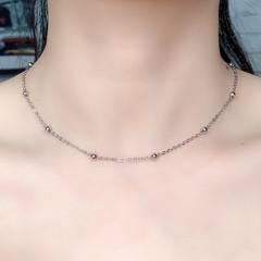 Chocker bolinhas prata na internet