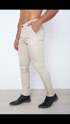 Pantalón Semi chupin corte chino TUPE