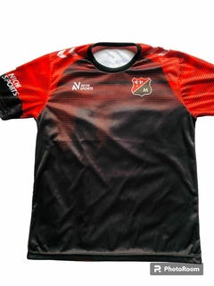 Camiseta PERSONALIZADA CON ESCUDO EMBROID - Nichi Indumentaria