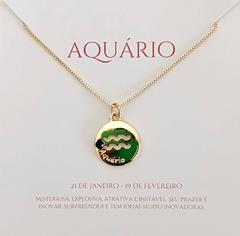 Gargantilha com pingente de signo banhada em ouro 18K