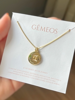 Gargantilha com pingente de signo banhada em ouro 18K - loja online