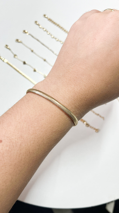 Pulseira com design de malha grossa banhada a ouro 18k - comprar online