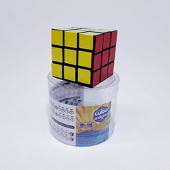 Cubo Mágico en Caja Acrílica