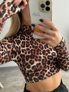 POLERA CROP LYCRA LEOPARDO - Chula bikers